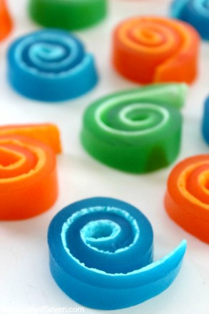 Jell-O Marshmallow Pinwheels - OurFamilyofSeven.com