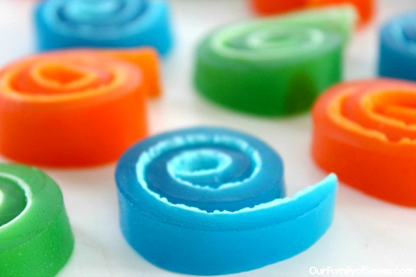 Jell-O Marshmallow Pinwheels- Super fun treat that is great for the kiddos and adults. Just 2 ingredients to whip these snacks.